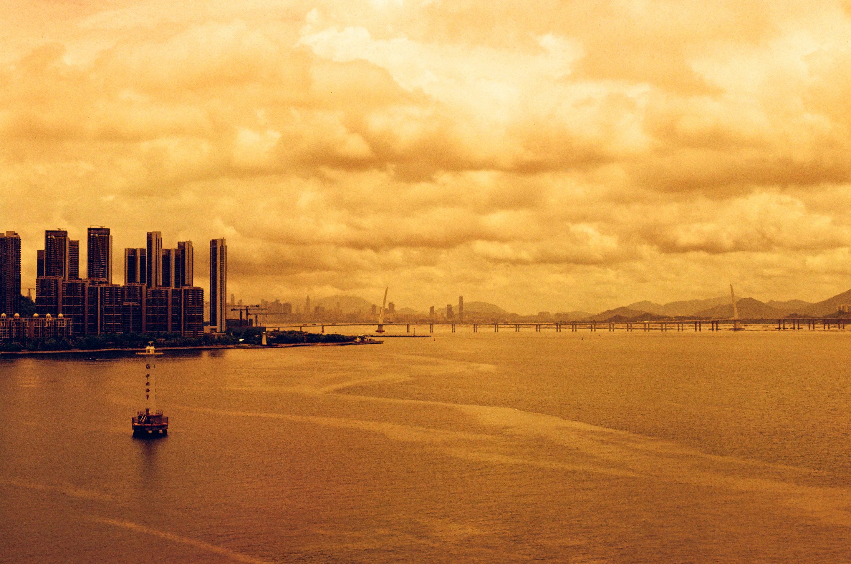 Película Reflx Lab Diablo 100 Red Scale 35x36